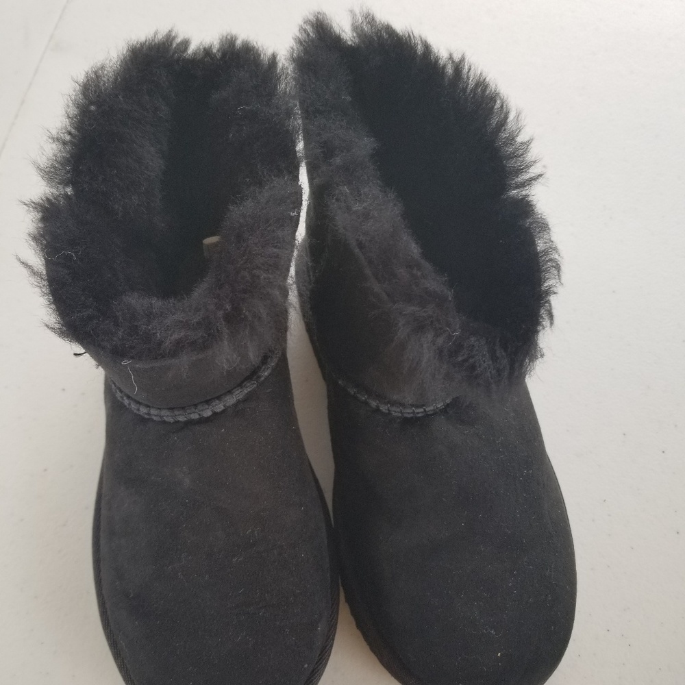 Boots - Picture 4 of 4
